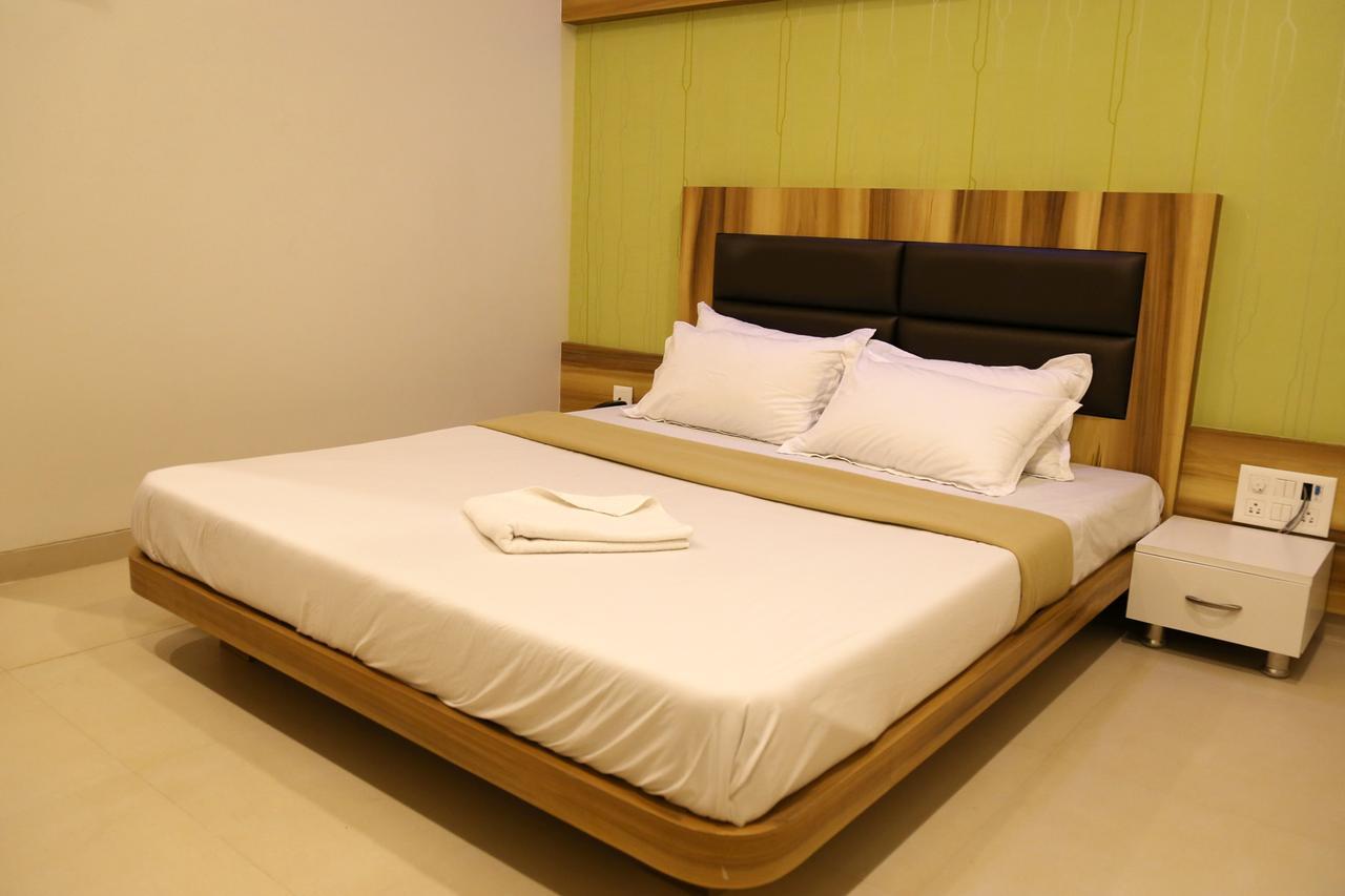 Hotel Vrinda Latur Exterior photo